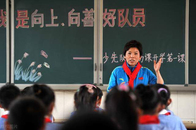 对此,唐丹教授建议,未来可以组建跨年龄的创作团队,邀请老年人直接参与创作过程。