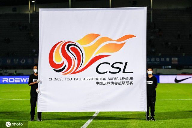 截止2017年10月16日，与2013年相比，中国电影总票房增长2倍以上，预计2017年中国内地的电影总票房将超过600亿元。